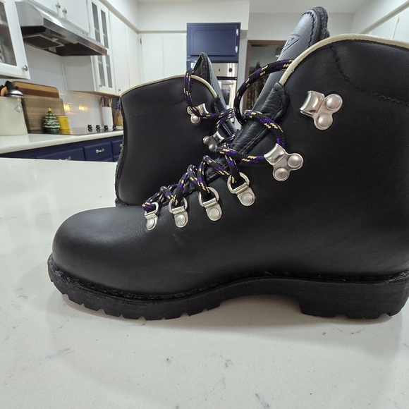 Merrell Wilderness Hiking Boots - Picture 5 of 10